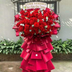 Kệ khai trương tông đỏ