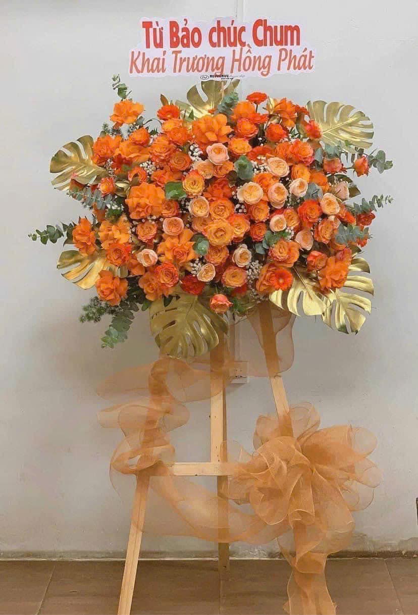 Kệ hoa khai trương hiện đại