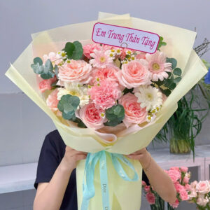 Bó hồng trong trẻo