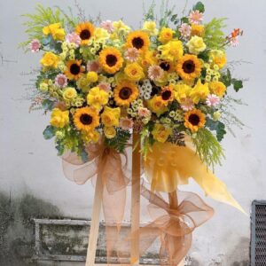 Kệ chúc mừng màu vàng