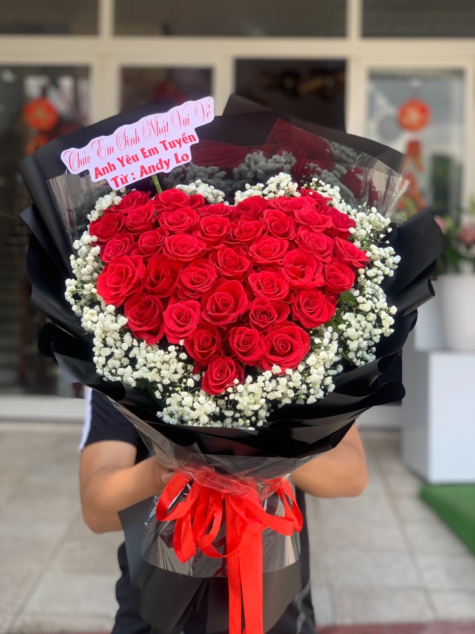 Bó hồng đỏ trái tim