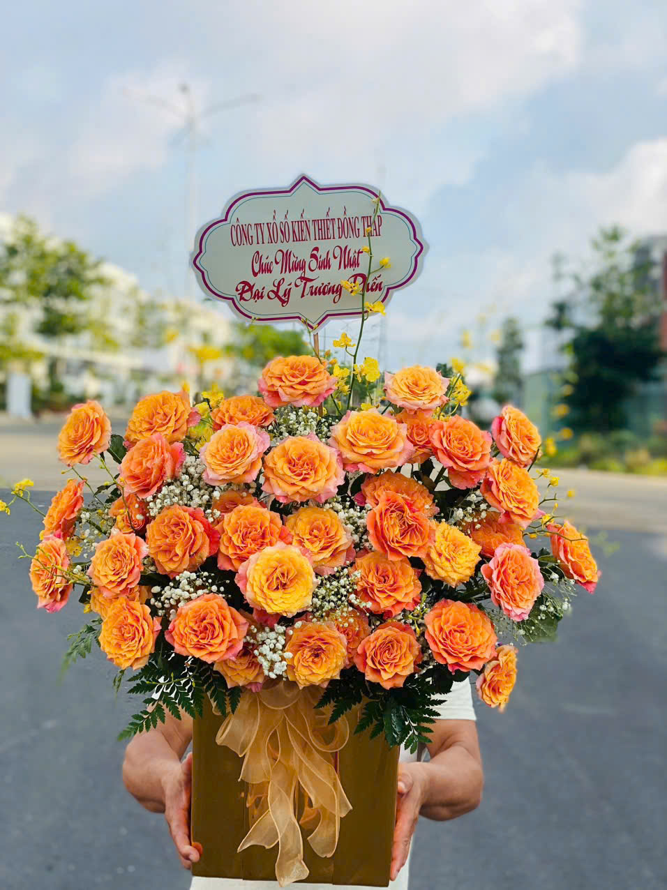 Giỏ hoa chúc mừng tông cam