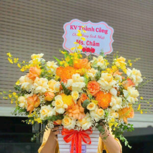 Giỏ hoa khai trương tông vàng