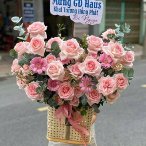 Giỏ hoa khai trương tông hồng nhẹ nhàng