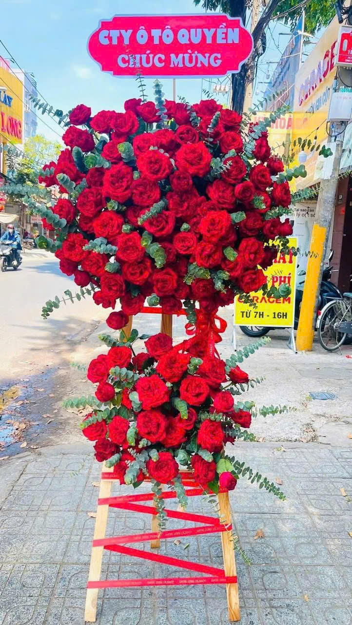 Kệ khai trương sang trọng